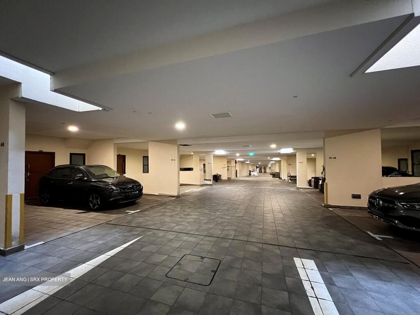 Holland Link (D10), Terrace #498939121